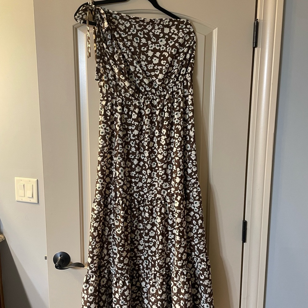 Off the Shoulder, Brown, Tiered, Maxi Dress-Size Large—12/14